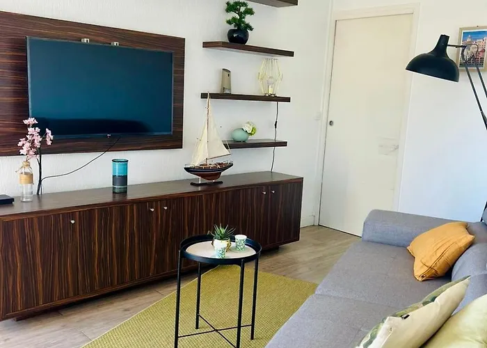 Bel Port Vauban à 100m Des Plages *